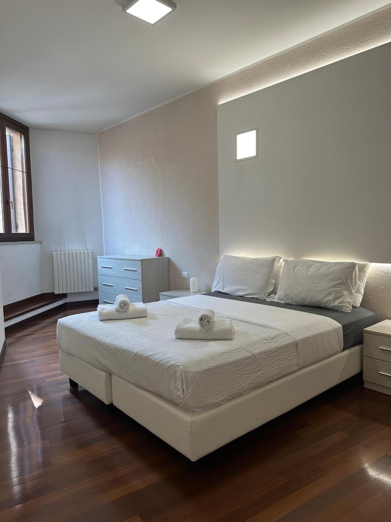 Cavour Luxury Apartments Verona Exterior photo